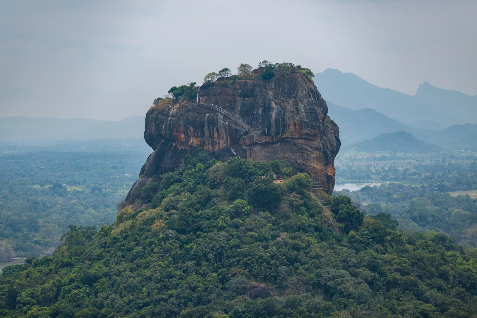 Der Löwenfelsen Sigiriya im Kulturdreieck Sri Lankas