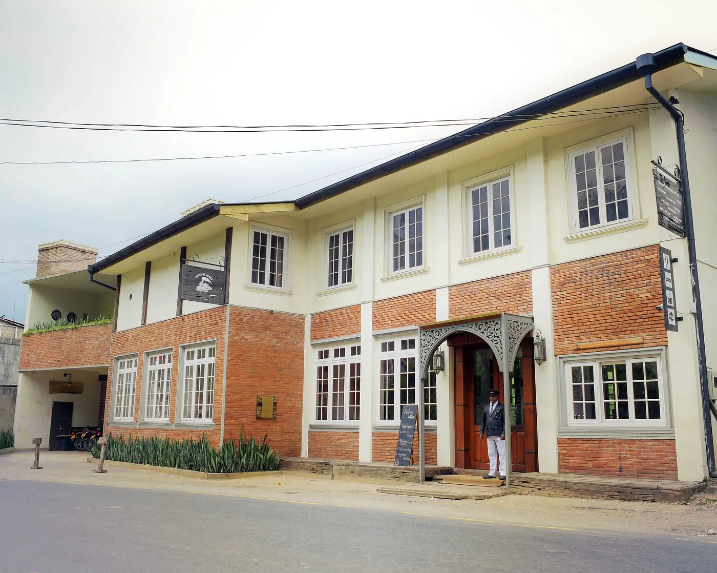 Railway Lodge Restaurant, Restaurant in Sri Lanka