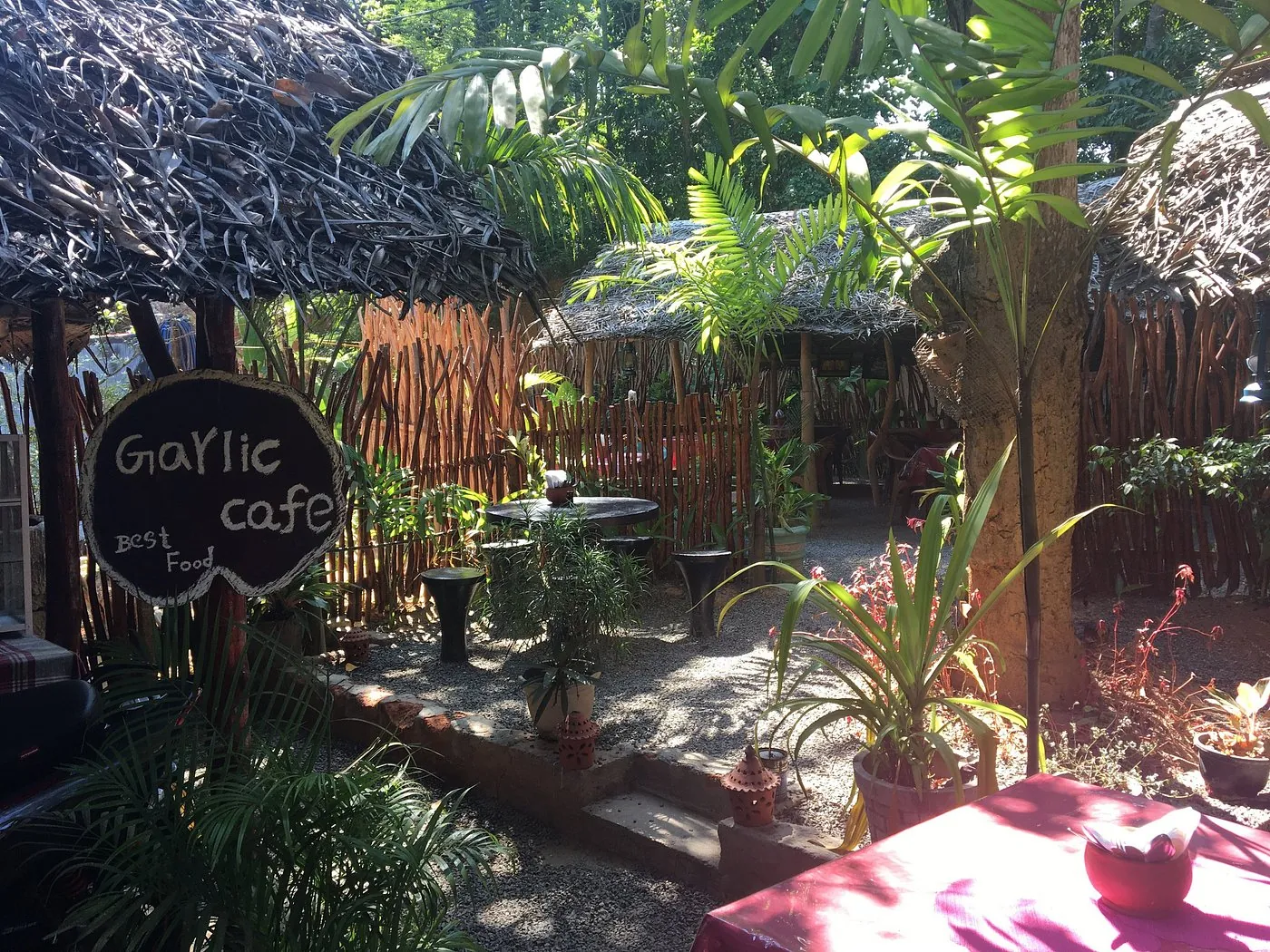 Garlic Cafe, Restaurant in Sri Lanka