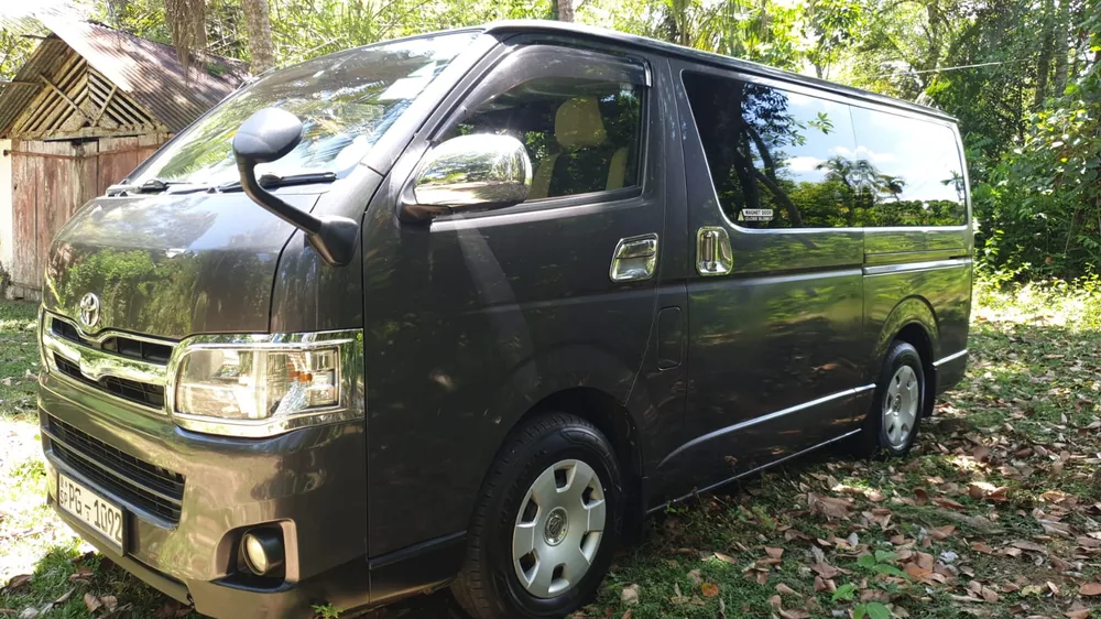 Toyota HiAce KDH – kleiner Minibus