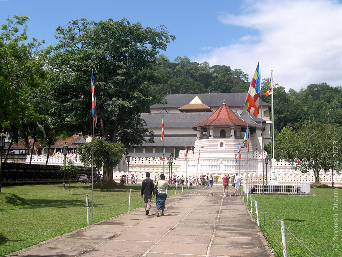 kandy tempel of touth